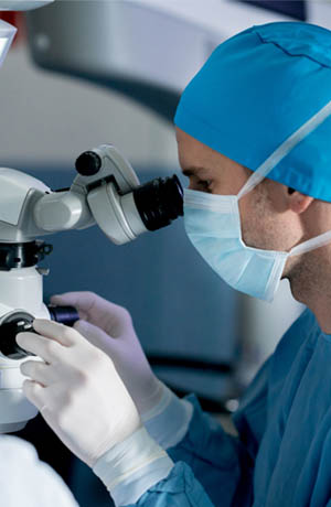 Prof. Dr. Fehmi Cem Küçükerdönmez, Retina Hastalıkları ve Retina Cerrahisi - İzmir Göz Doktoru