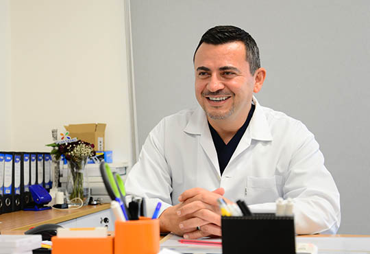 Prof. Dr. Fehmi Cem Küçükerdönmez, Retina Hastalıkları ve Retina Cerrahisi - İzmir Göz Doktoru